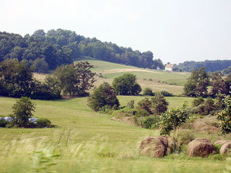 field and hills around raphine