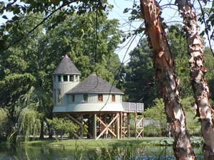 wheelchair accessible treehouse